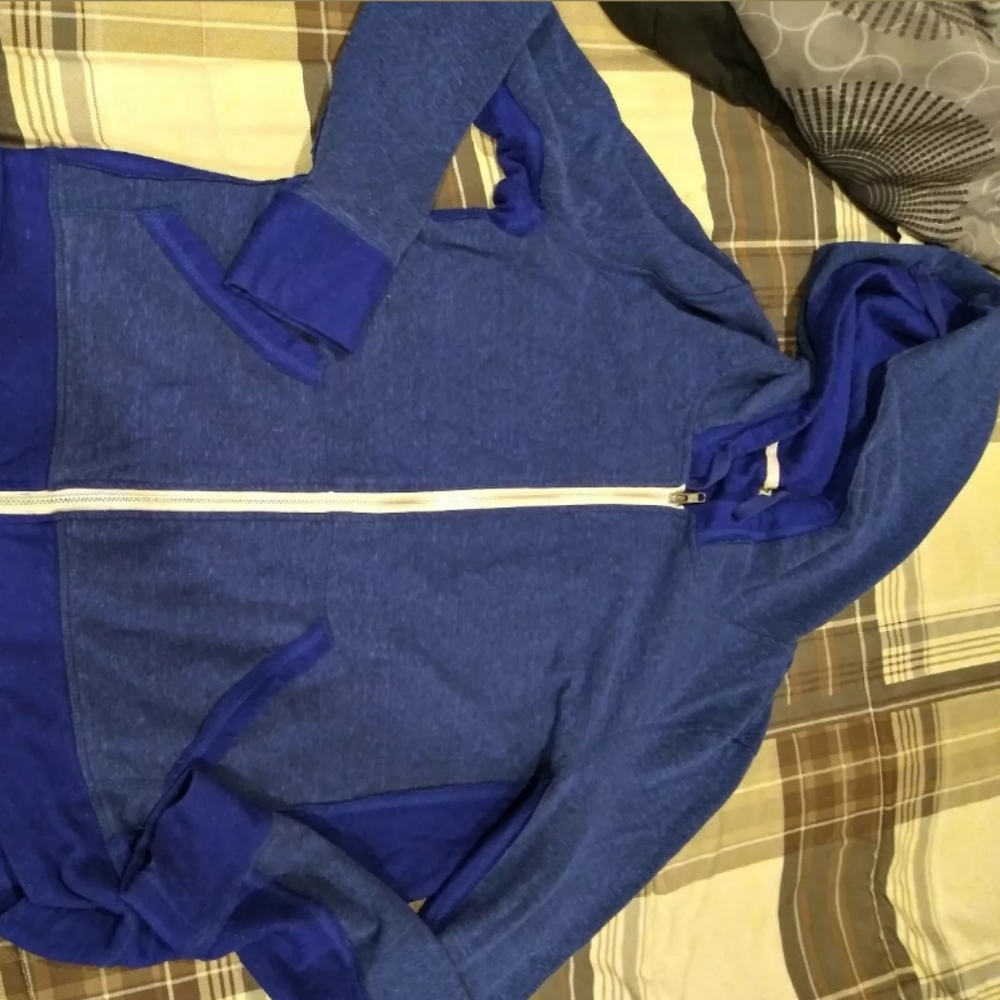 ❤Abbot Main blue sweater size large